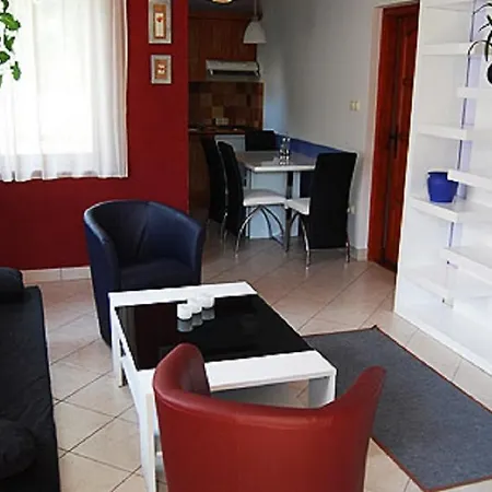 Apartment- Andrew 1 Apartment *